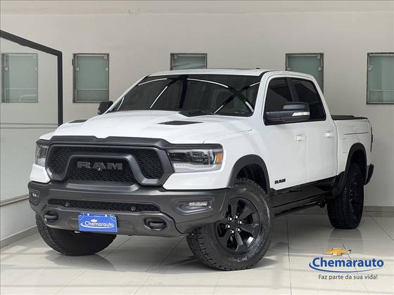 RAM 1500 5.7 V8 GASOLINA REBEL CD 4X4 AUTOMÁTICO